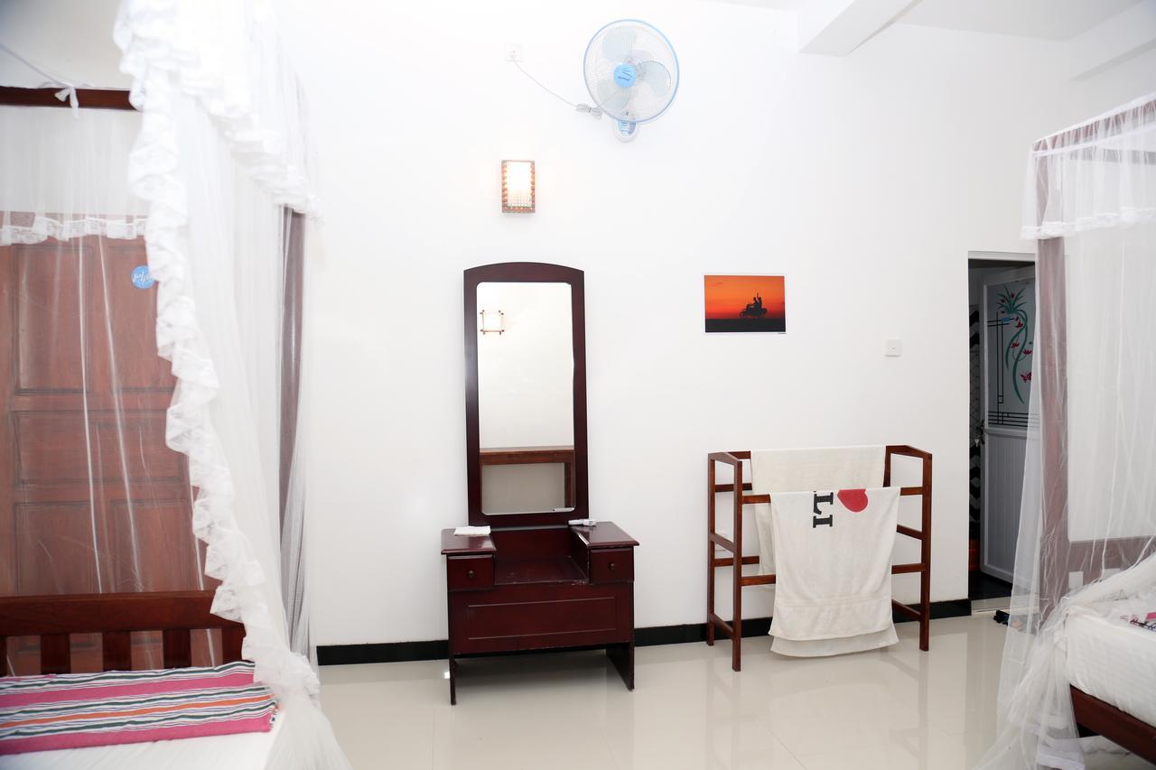 Gihan Guesthouse Mirissa Extérieur photo