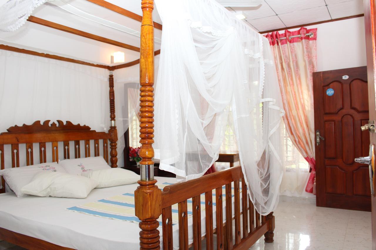 Gihan Guesthouse Mirissa Extérieur photo