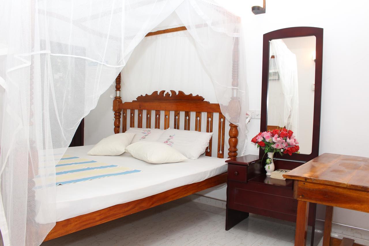 Gihan Guesthouse Mirissa Extérieur photo