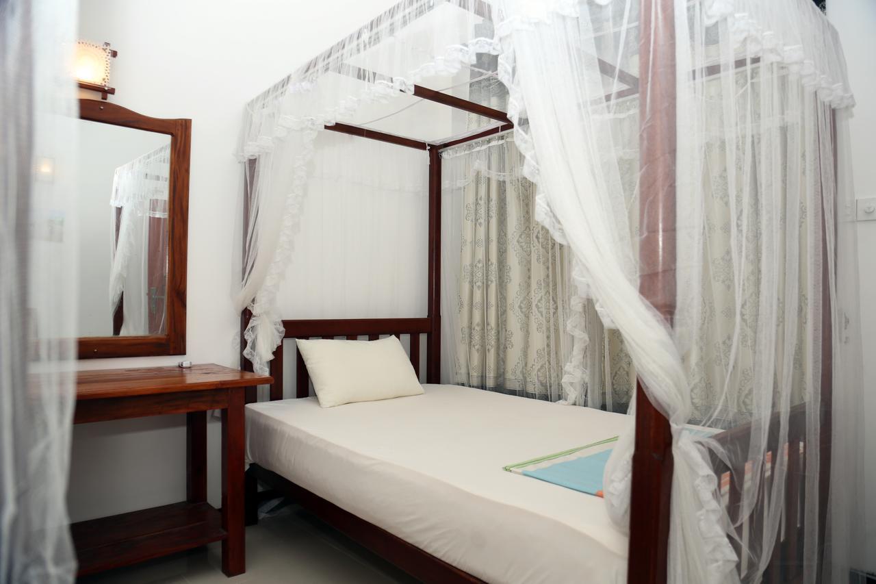 Gihan Guesthouse Mirissa Extérieur photo