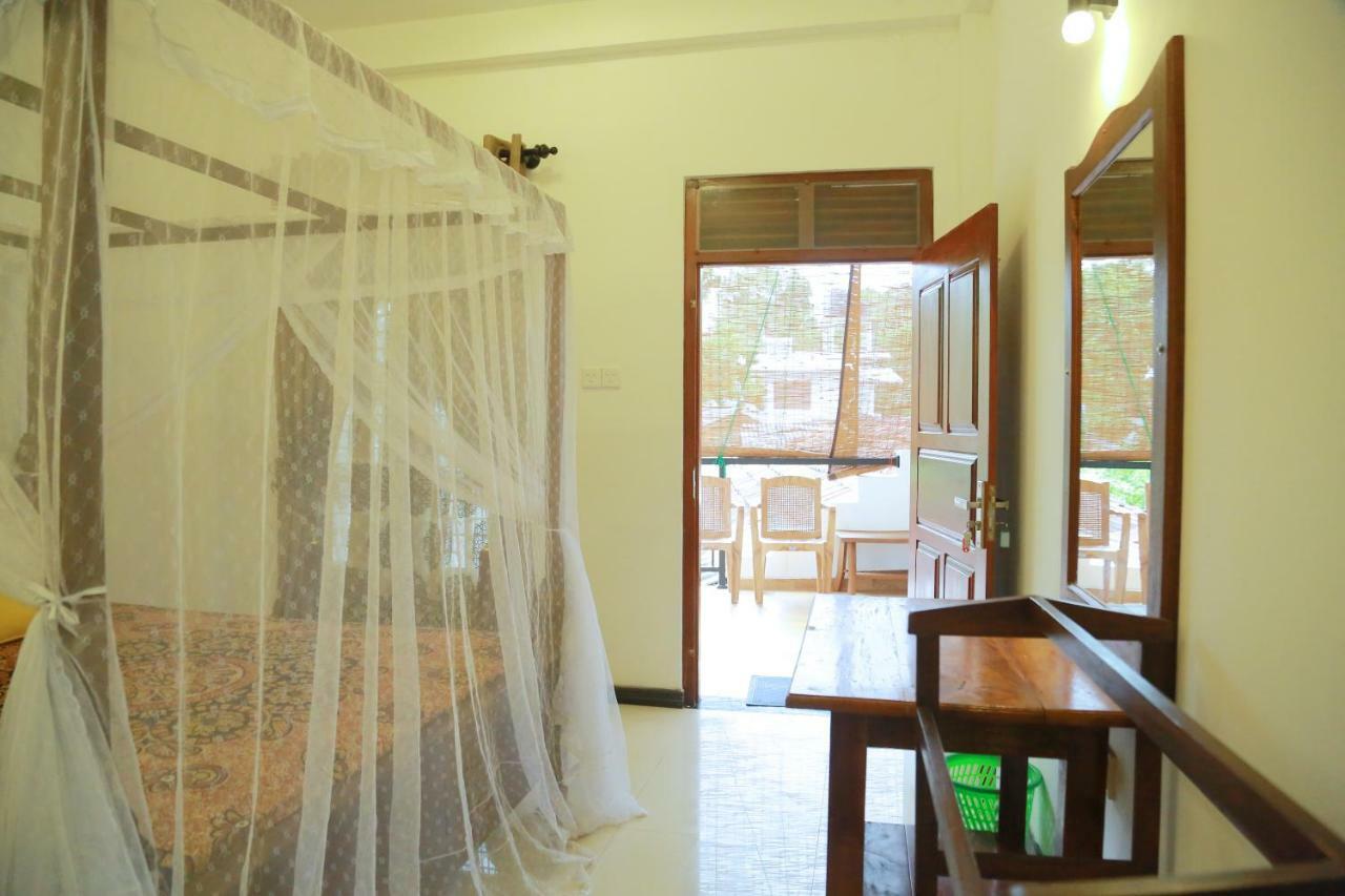 Gihan Guesthouse Mirissa Extérieur photo